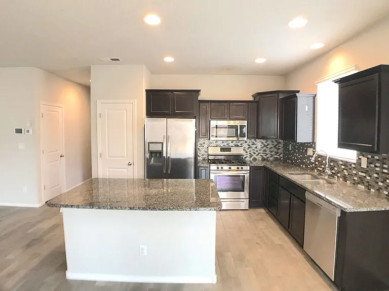 1748 Valle Vista Rd NW — Photo 7