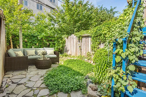 Rented by Brick&Mortar | media 8