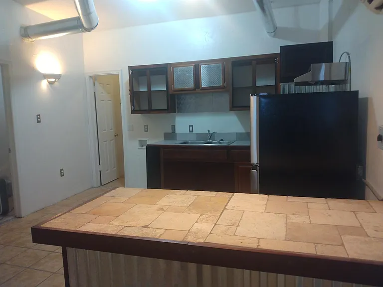 410 E Lohman Ave — Photo 15