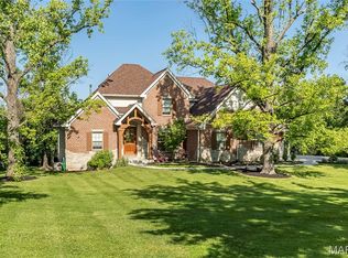 111 N Mosley Rd, Saint Louis, MO 63141