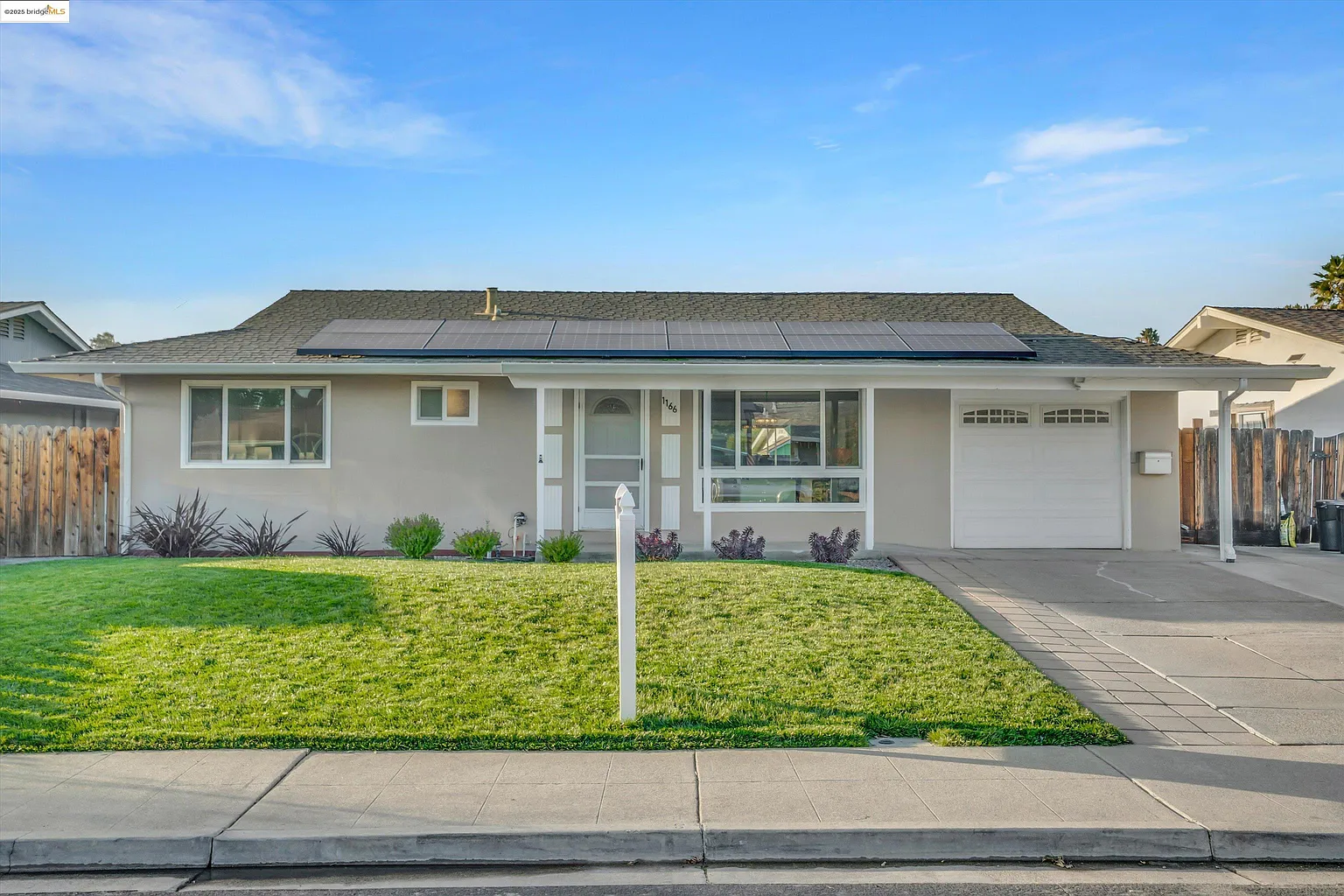 1166 Hibiscus Way photo 1