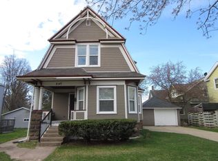 240 3rd St, Reedsburg, WI 53959