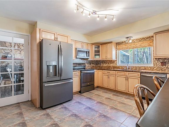 3rd image of 4321 Akita Dr