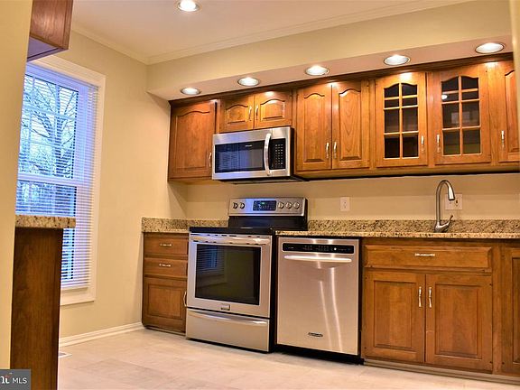 Fantastic Stainless Steel appliances!