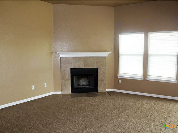 3rd image of 707 W Vega Ln