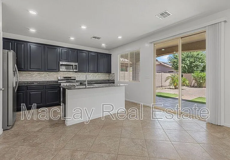3263 S Miller Dr — Photo 3