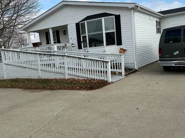 649A Bluebird Cir, Sandwich, IL 60548