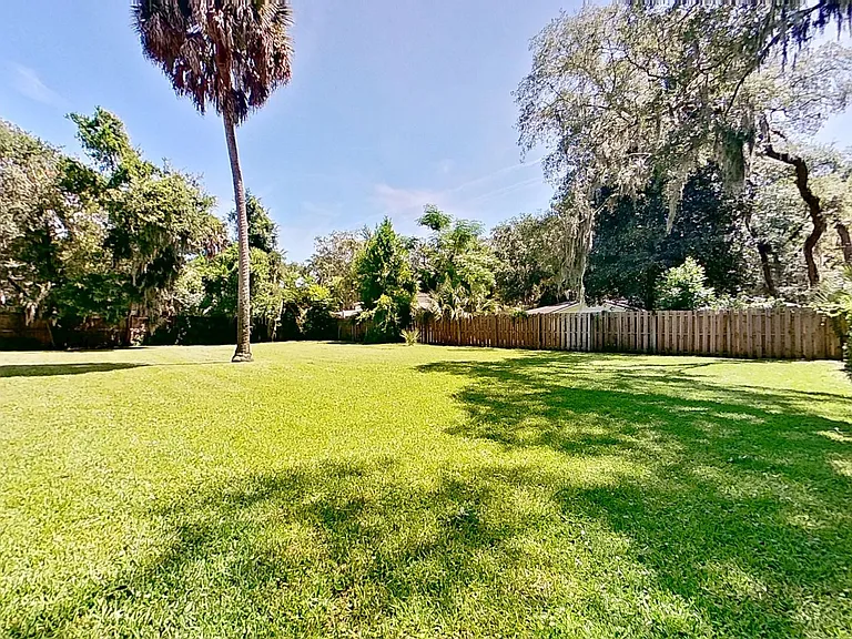 1301 Kings Rd — Photo 27