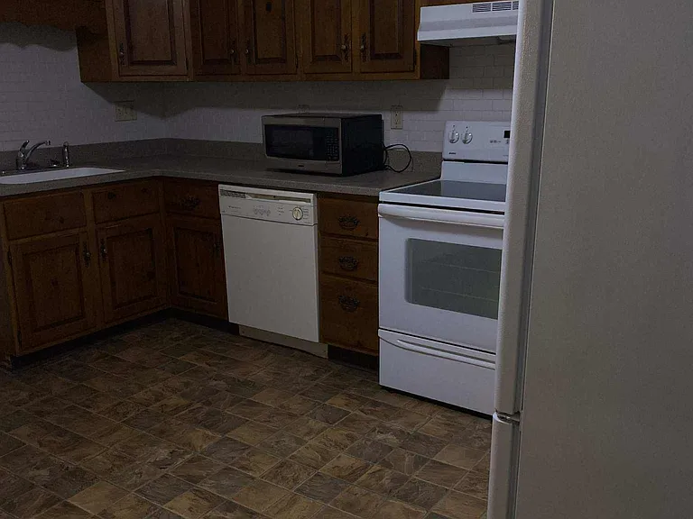 168 Belvidere St #2 — Photo 8