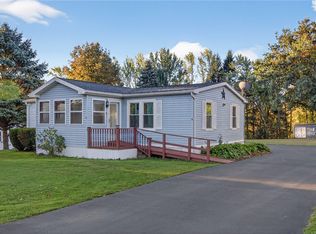 9 Maclaren Dr, Dundee, NY 14837