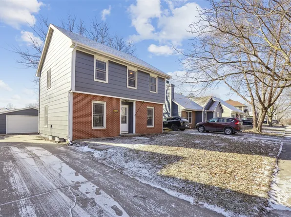 5016 Westwood Dr, West Des Moines, IA 50265