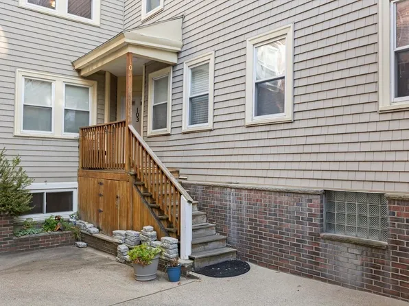 103 Gore St APT 4, Cambridge, MA 02141