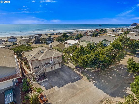 2nd image of 6443 NE Neptune Dr