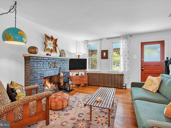 3rd image of 42 Haines Ave