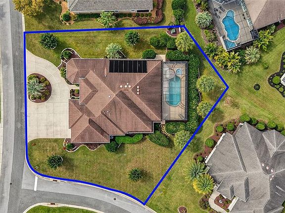 2nd image of 1850 Lake Ridge Dr