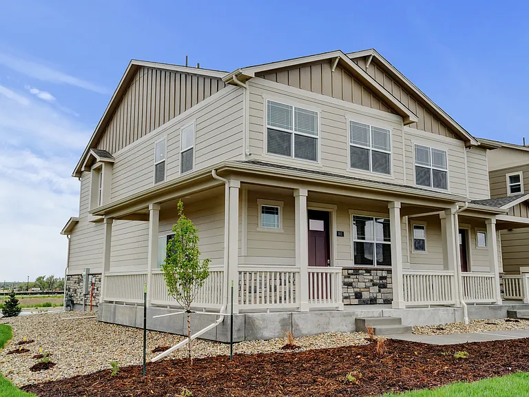 900 Andrews Crest Dr — Photo 1