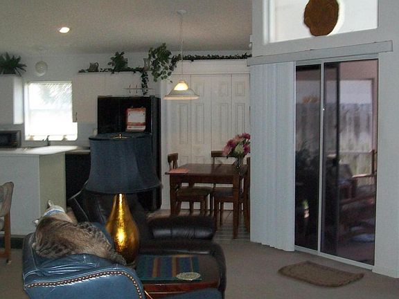 3rd image of 300 La Palma Ln