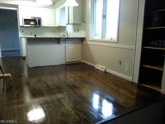 2nd image of 5220 Hickory Dr