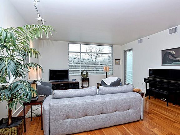4th image of 210 Lee Barton Dr Unit 203