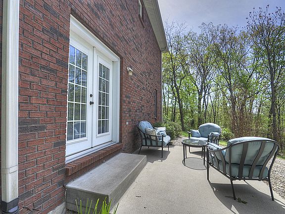 5th image of 9030 Lakewood Dr