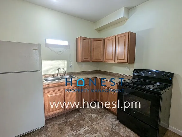 1635 Lewiston Rd #10 — Photo 4