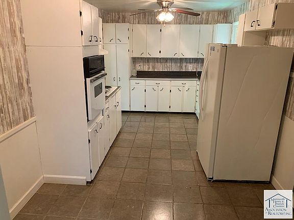 5th image of 1202 Spruce St