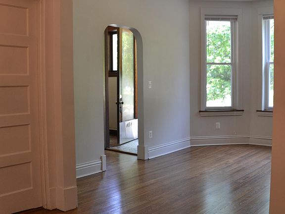 5th image of 1454 N Kedzie Ave #1