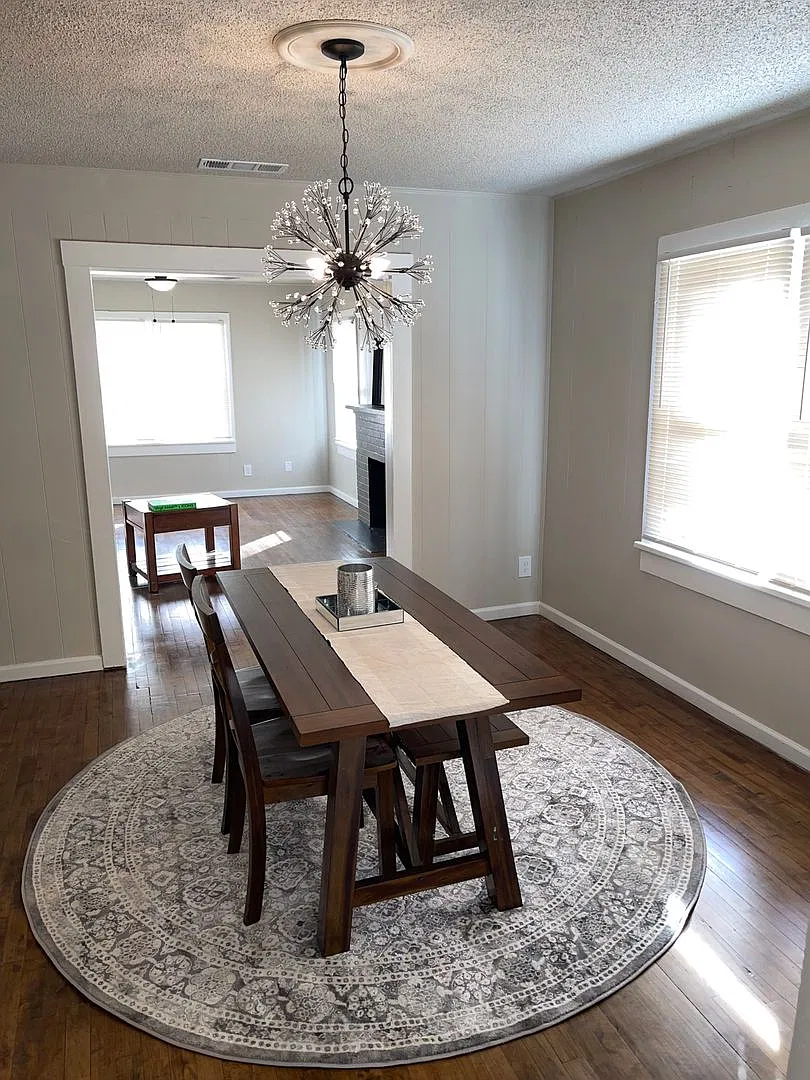 $999 for the First Month!! 4 Bed 2 Bath in Heart of Lubbock — Photo 2
