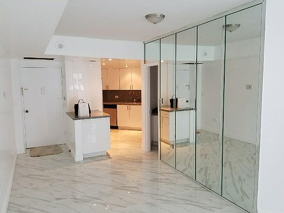 2nd image of 905 Brickell Bay Dr APT 1224