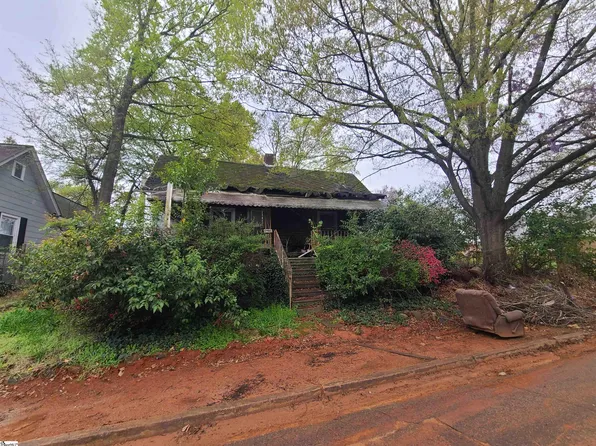 13 Henry St, Greenville, SC 29605