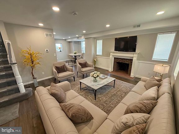 3rd image of 5009 Copley Rd