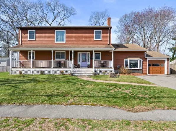 19 Selwyn Rd, Braintree, MA 02184