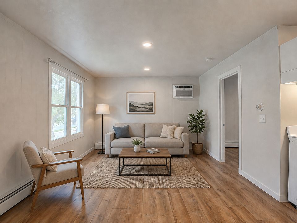 1st image of 133 N Main St APT 2
