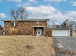 15819 Lore Mound Rd, Dubuque, IA 52002