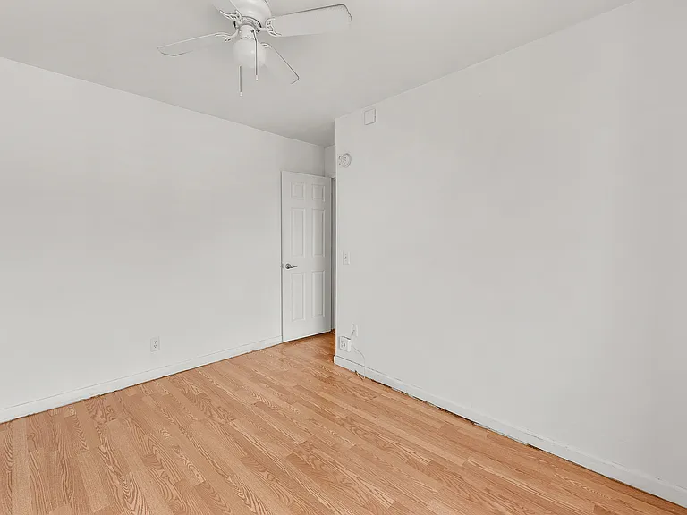 124 Mott St #31 — Photo 7