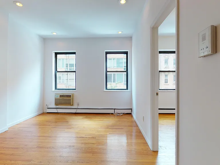 249 E 53rd St #3C — Photo 3