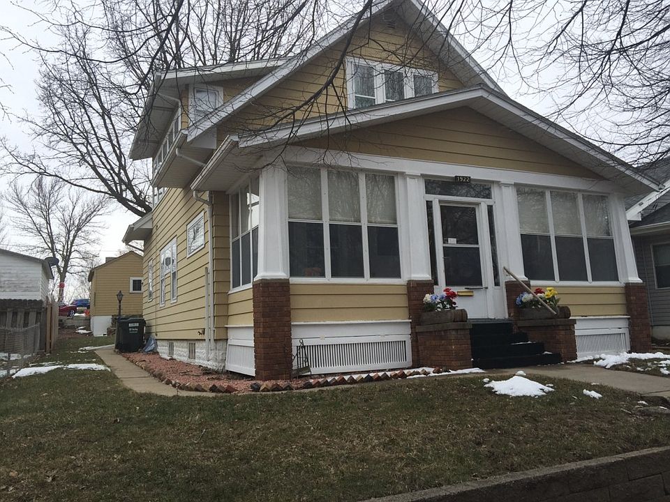 1st image of 1922 W Horne Ave
