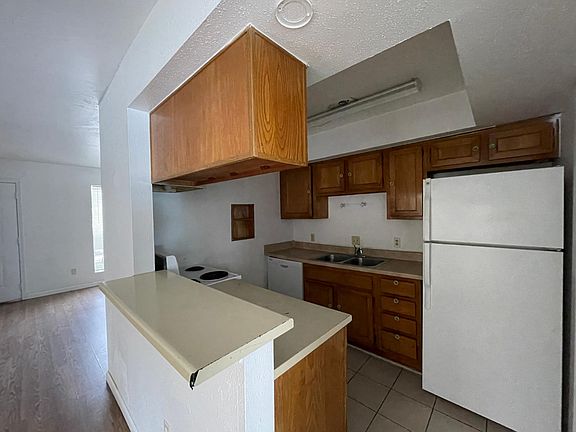 4th image of 1936 Upland Dr