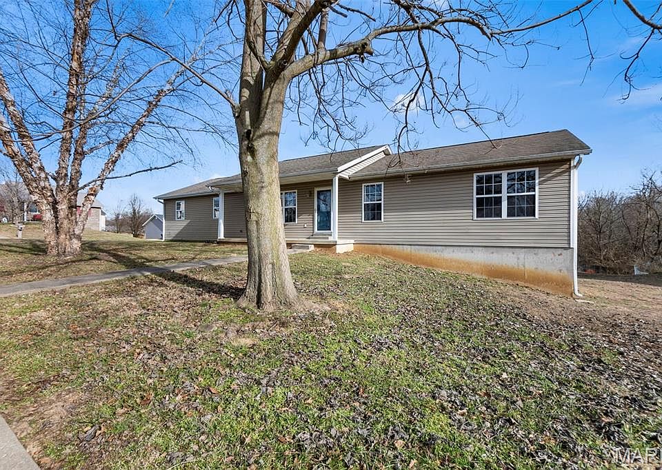 1st image of 225 Brookside Dr