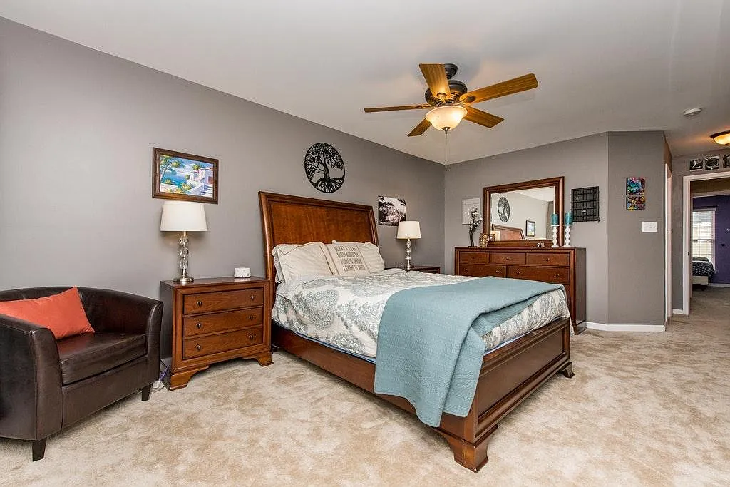 3841 Cary Glen Boulevard — Photo 2