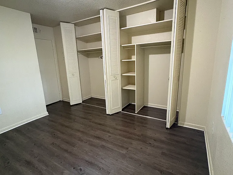 305 Balfour Dr #115 — Photo 10