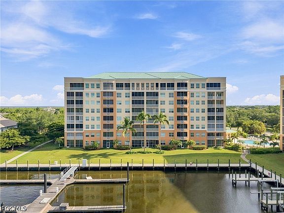3rd image of 2060 Matecumbe Key Rd Unit 2107