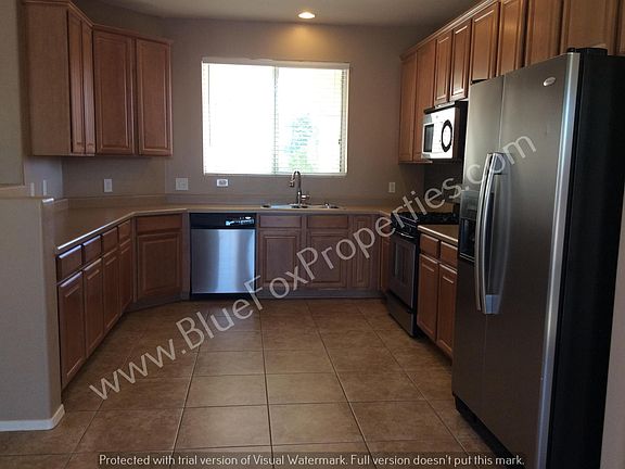 2nd image of 4738 W Lindenthal Ln