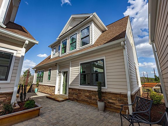 4th image of 1028 Manarola Rd