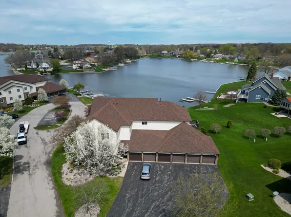 5050 Spinnaker Ln Unit F, Crown Point, IN 46307