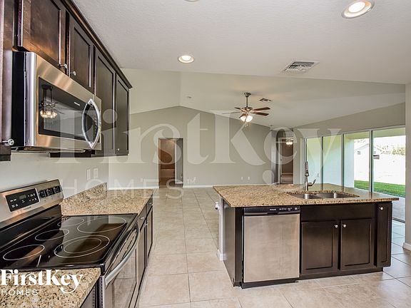 5th image of 1139 SW 29th St