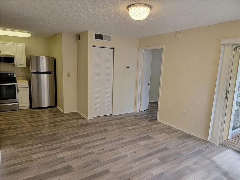4211 Chatham Oak Ct #113 — Photo 5