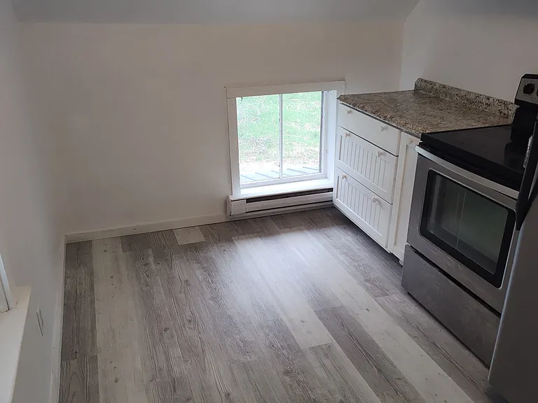 16 North St #2B — Photo 5