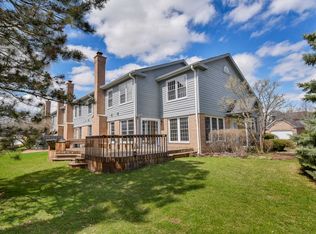 246 Lynwood Ln, Bloomingdale, IL 60108