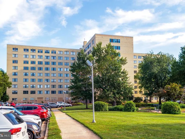 6631 Wakefield Dr APT 106, Alexandria, VA 22307